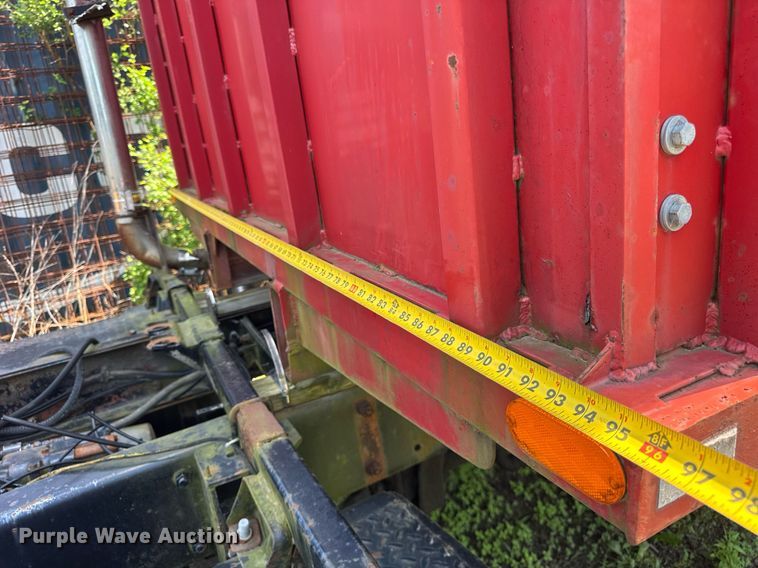 image for item DI9075 1983 Mack R600 grain truck