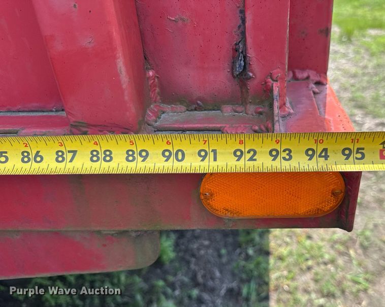 image for item DI9075 1983 Mack R600 grain truck