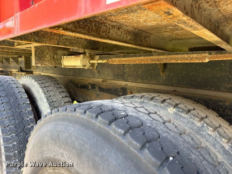 image for item DI9075 1983 Mack R600 grain truck