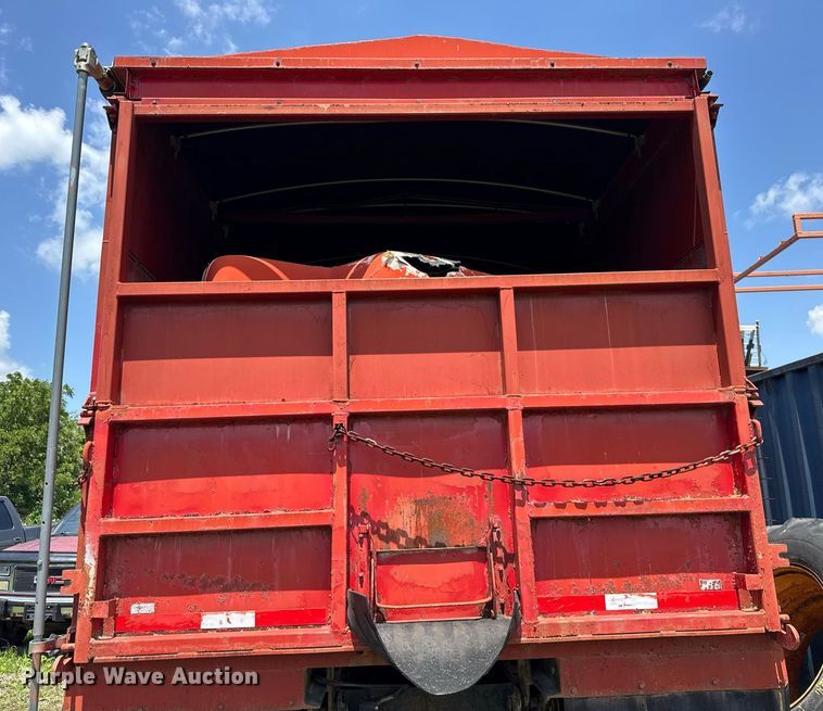 image for item DI9075 1983 Mack R600 grain truck