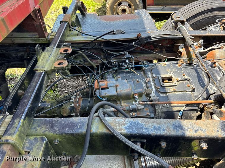 image for item DI9075 1983 Mack R600 grain truck