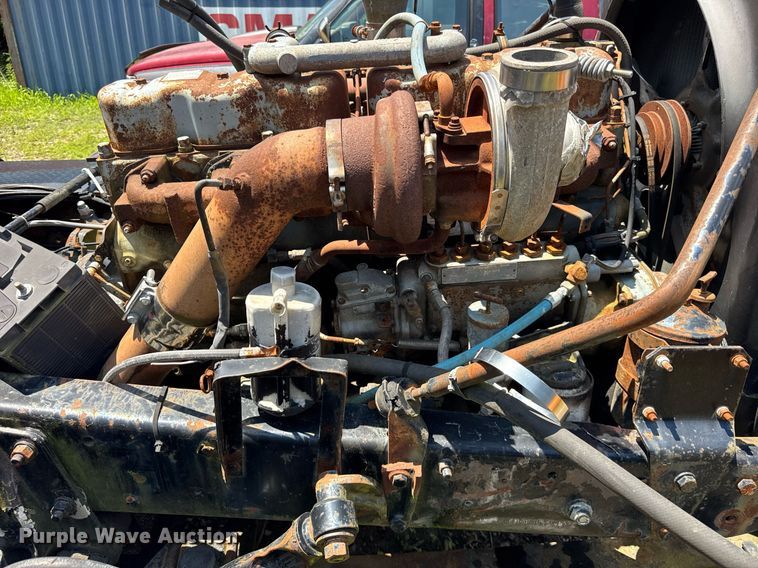 image for item DI9075 1983 Mack R600 grain truck