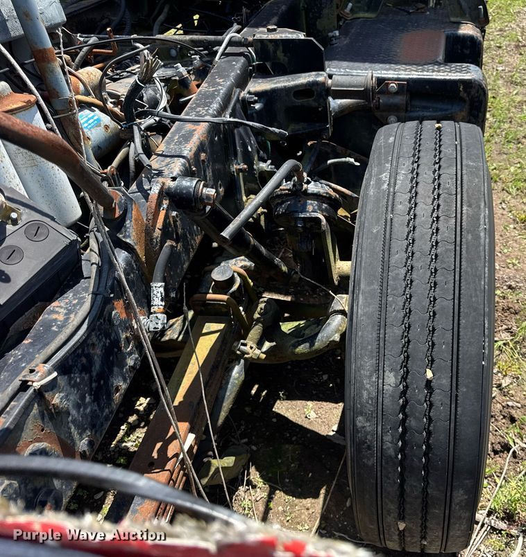 image for item DI9075 1983 Mack R600 grain truck