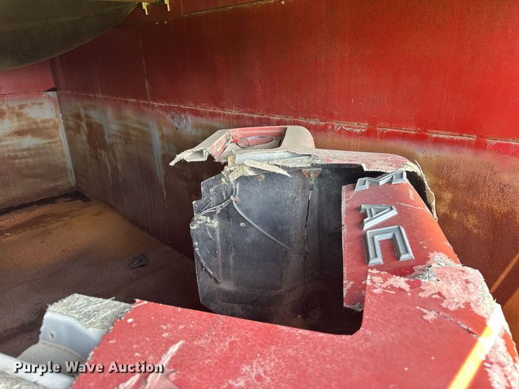 image for item DI9075 1983 Mack R600 grain truck