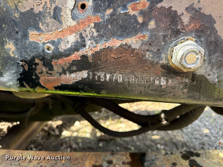 image for item DI9075 1983 Mack R600 grain truck