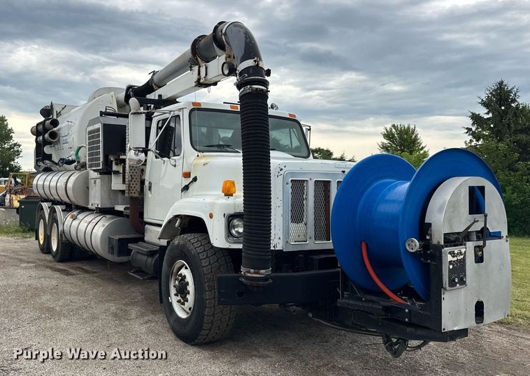 image for item DI9079 1999 International 2674 sewer rodder truck
