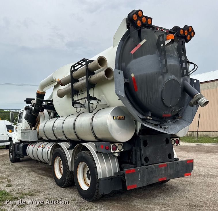 image for item DI9079 1999 International 2674 sewer rodder truck