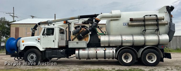 image for item DI9079 1999 International 2674 sewer rodder truck