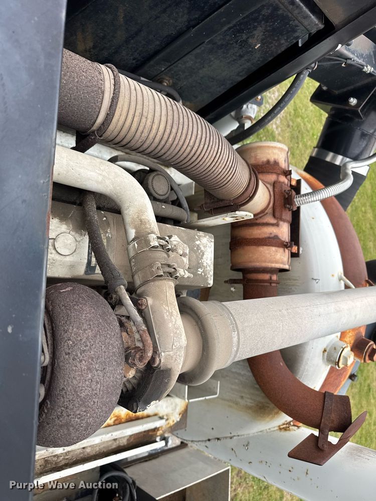 image for item DI9079 1999 International 2674 sewer rodder truck