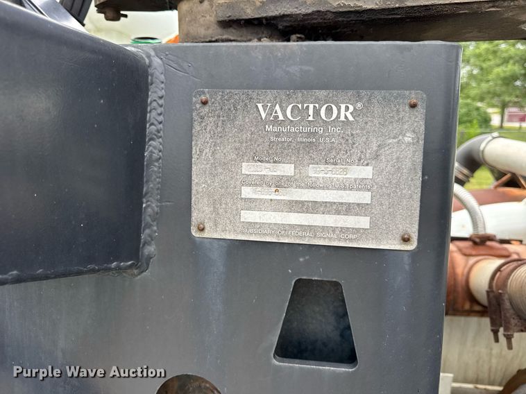 image for item DI9079 1999 International 2674 sewer rodder truck