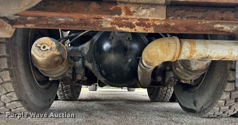 image for item DI9079 1999 International 2674 sewer rodder truck