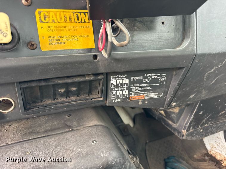 image for item DI9079 1999 International 2674 sewer rodder truck