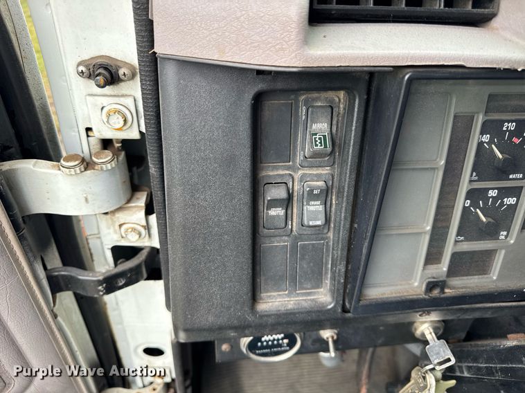 image for item DI9079 1999 International 2674 sewer rodder truck