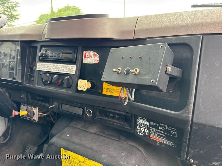 image for item DI9079 1999 International 2674 sewer rodder truck