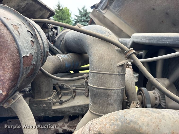 image for item DI9079 1999 International 2674 sewer rodder truck