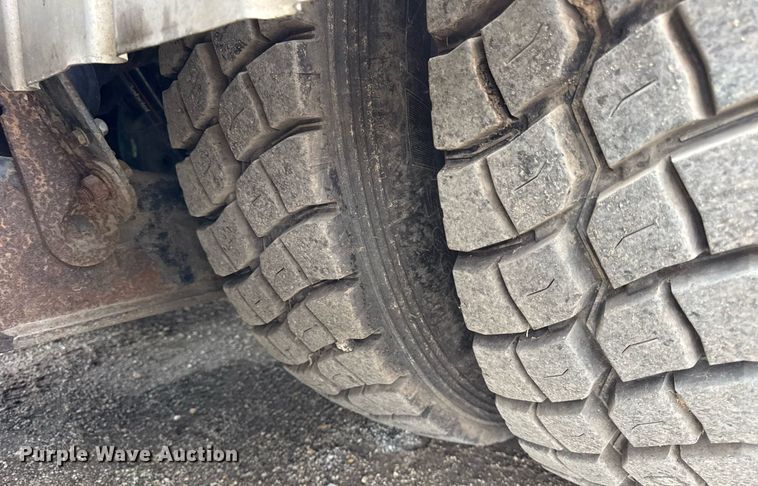 image for item DI9079 1999 International 2674 sewer rodder truck