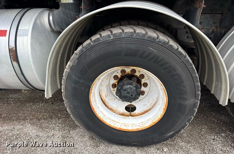 image for item DI9079 1999 International 2674 sewer rodder truck