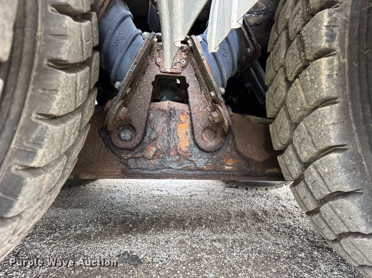 image for item DI9079 1999 International 2674 sewer rodder truck