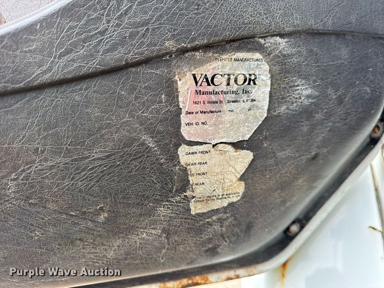 image for item DI9079 1999 International 2674 sewer rodder truck