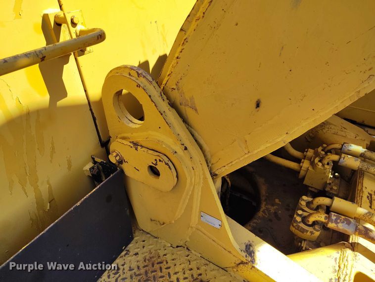 image for item DP4979 1977 Caterpillar 235 excavator