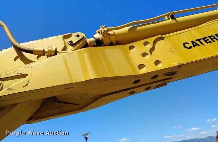 image for item DP4979 1977 Caterpillar 235 excavator