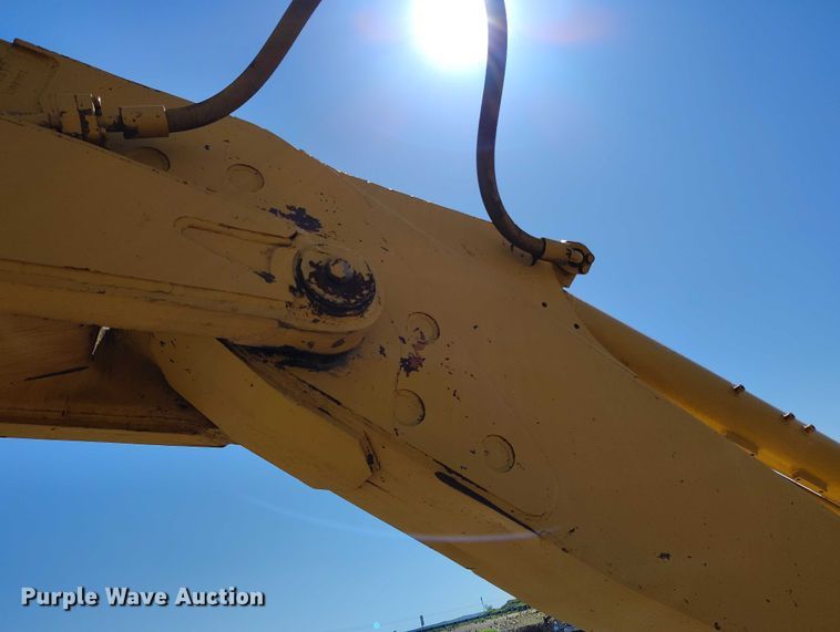 image for item DP4979 1977 Caterpillar 235 excavator