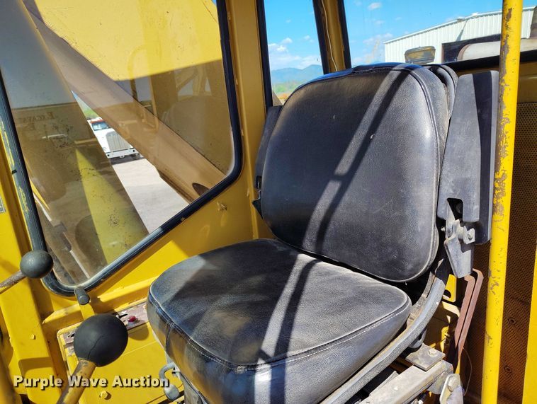 image for item DP4979 1977 Caterpillar 235 excavator