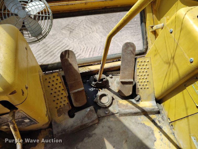image for item DP4979 1977 Caterpillar 235 excavator