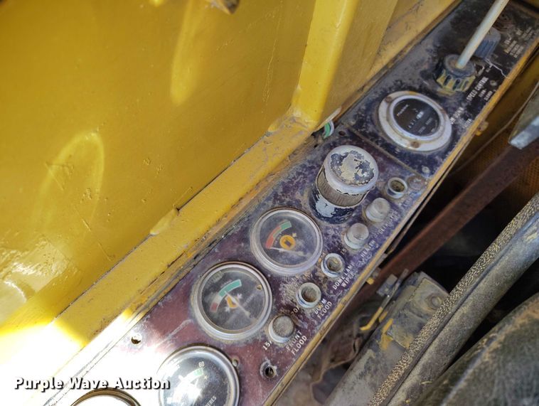 image for item DP4979 1977 Caterpillar 235 excavator