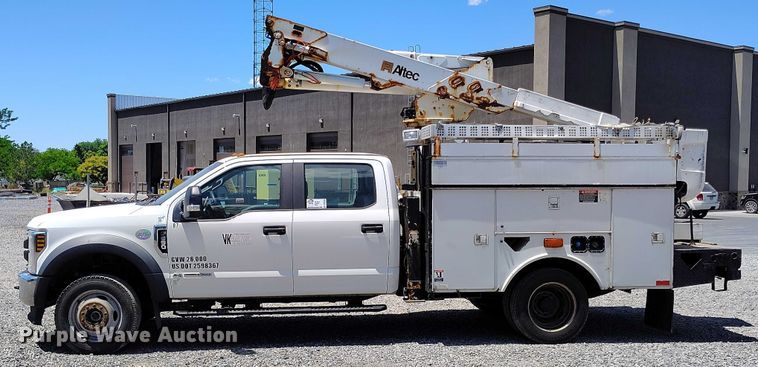 image for item DP5018 2019 Ford F550 bucket truck
