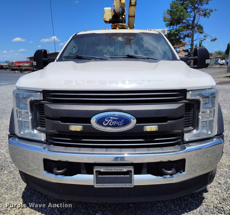 image for item DP5018 2019 Ford F550 bucket truck