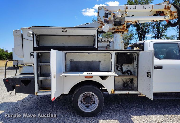 image for item DP5018 2019 Ford F550 bucket truck