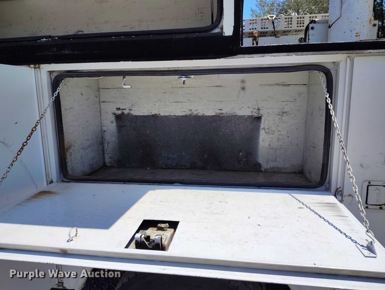 image for item DP5018 2019 Ford F550 bucket truck