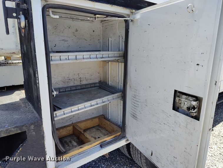 image for item DP5018 2019 Ford F550 bucket truck