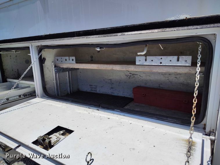 image for item DP5018 2019 Ford F550 bucket truck