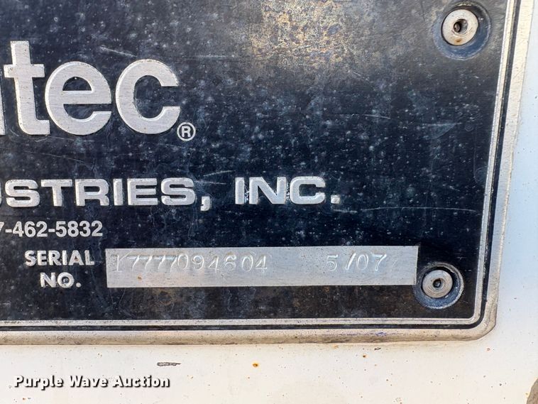 image for item DP5018 2019 Ford F550 bucket truck