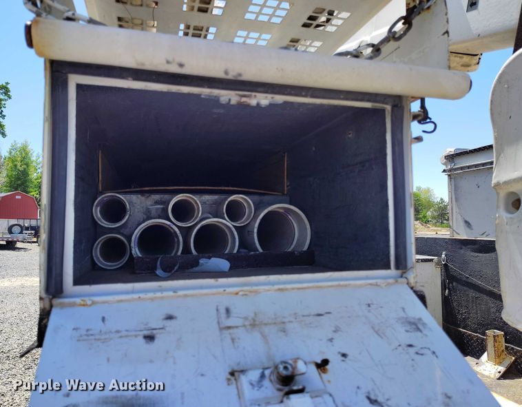 image for item DP5018 2019 Ford F550 bucket truck