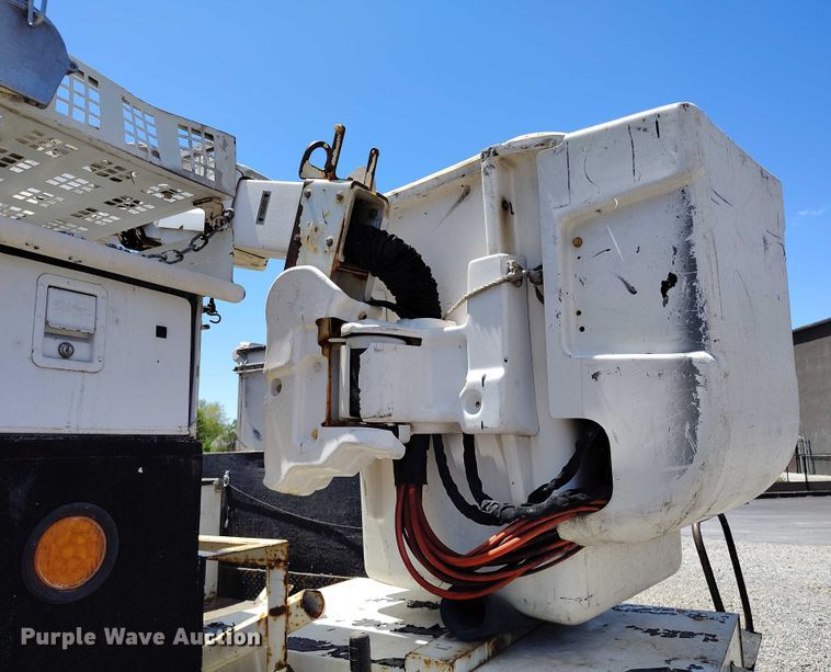 image for item DP5018 2019 Ford F550 bucket truck