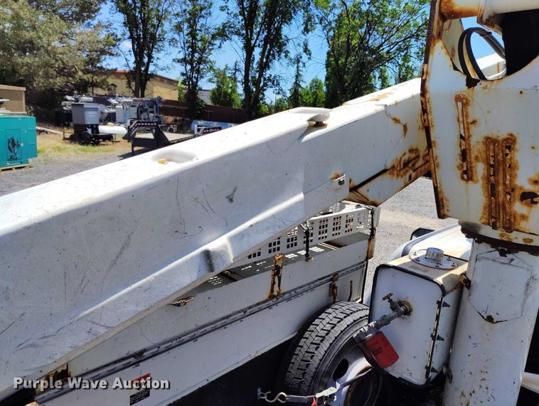 image for item DP5018 2019 Ford F550 bucket truck