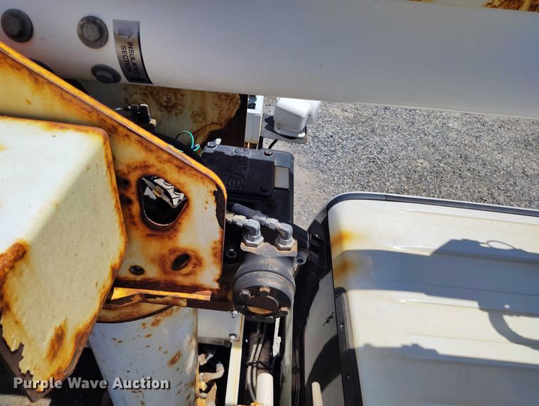 image for item DP5018 2019 Ford F550 bucket truck