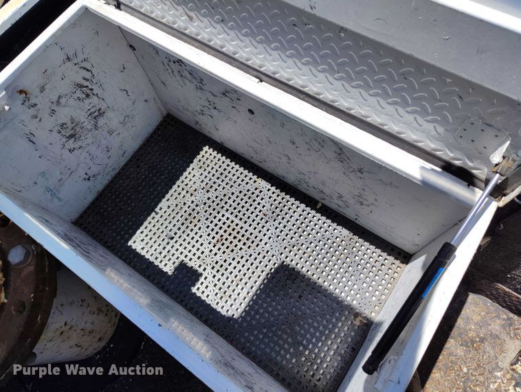 image for item DP5018 2019 Ford F550 bucket truck