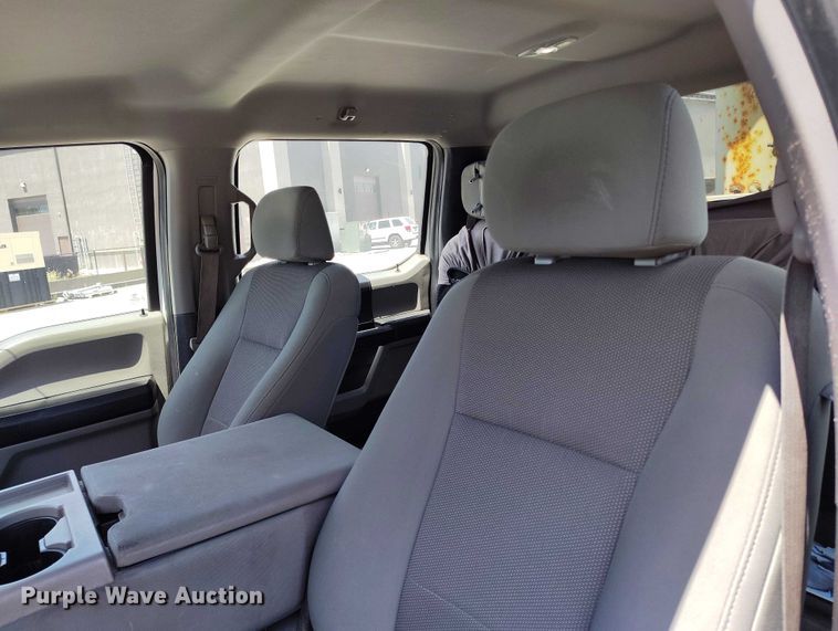 image for item DP5018 2019 Ford F550 bucket truck