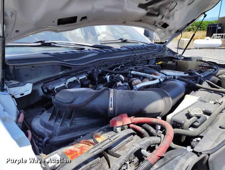 image for item DP5018 2019 Ford F550 bucket truck