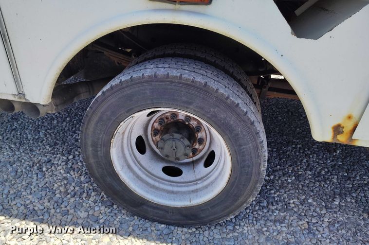 image for item DP5018 2019 Ford F550 bucket truck