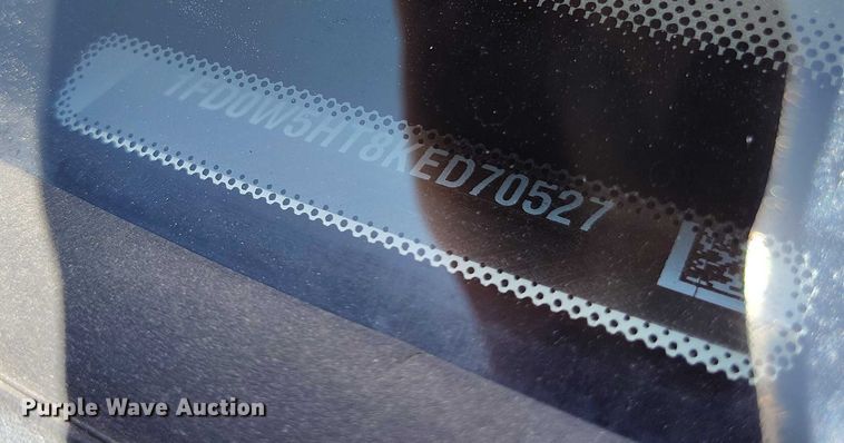 image for item DP5018 2019 Ford F550 bucket truck