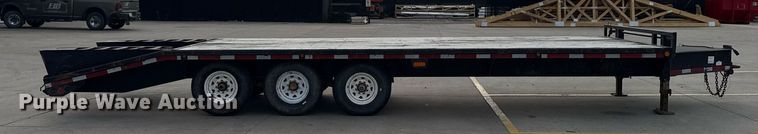 image for item DQ1047 2009 Load Max LLC equipment trailer