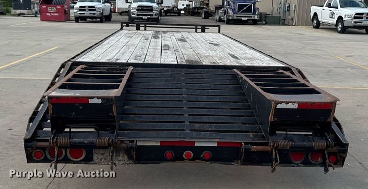 image for item DQ1047 2009 Load Max LLC equipment trailer