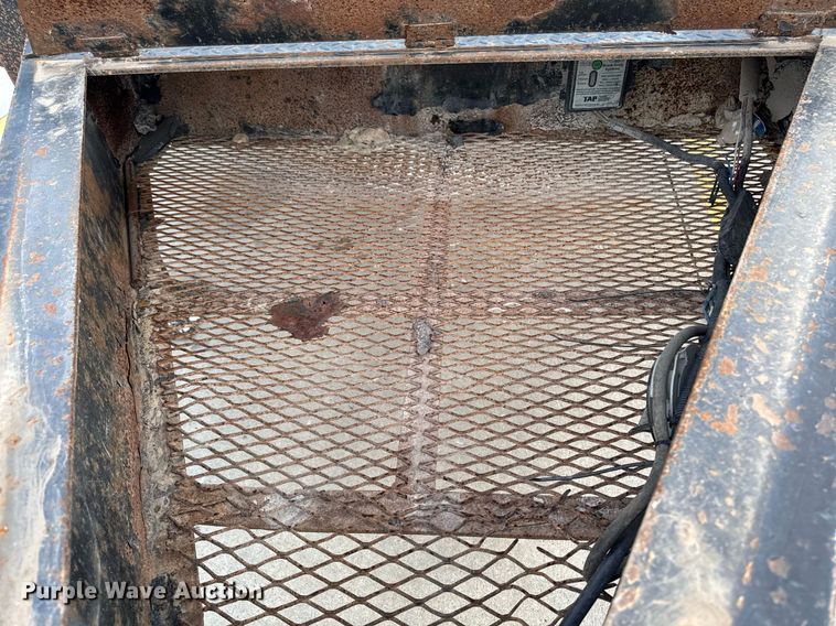 image for item DQ1047 2009 Load Max LLC equipment trailer