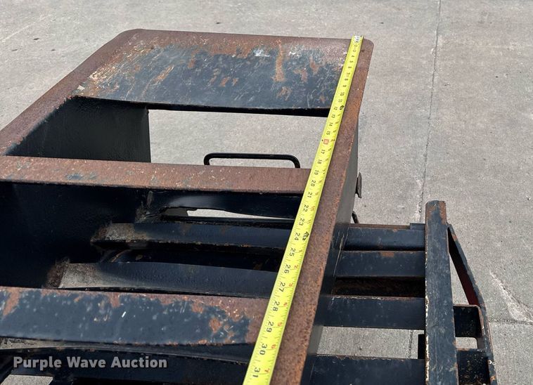 image for item DQ1047 2009 Load Max LLC equipment trailer