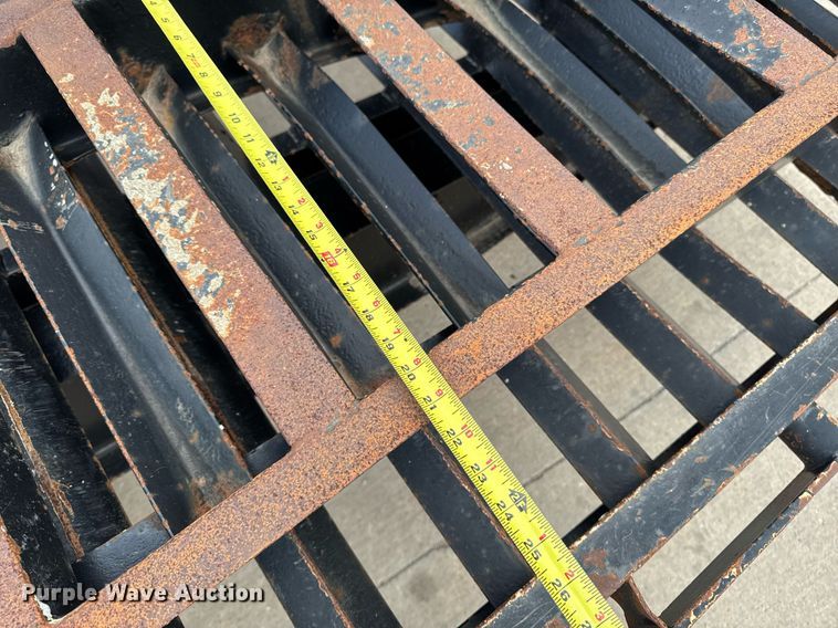 image for item DQ1047 2009 Load Max LLC equipment trailer